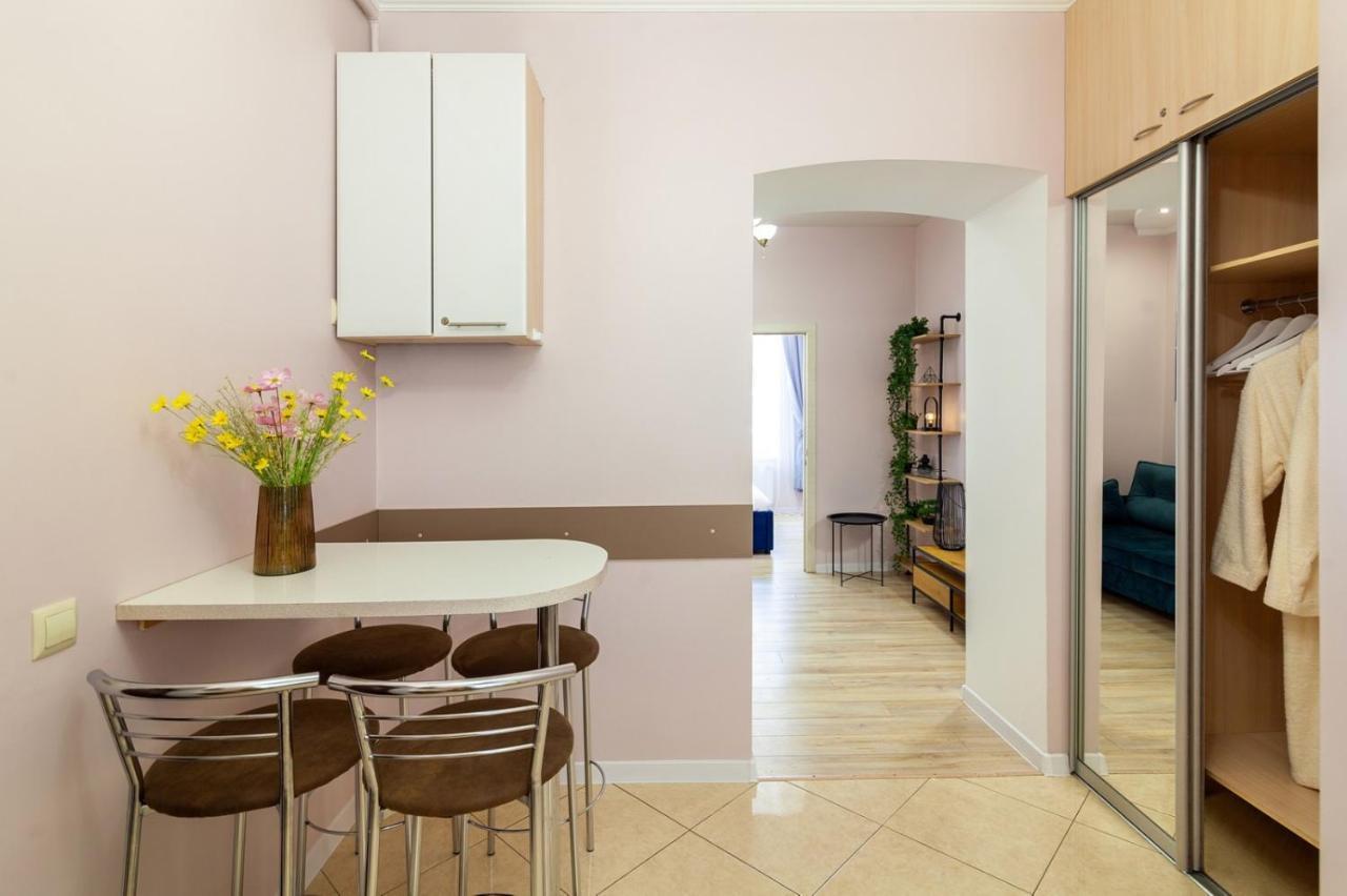 Avangard Magnus Apartment Lviv Eksteriør bilde